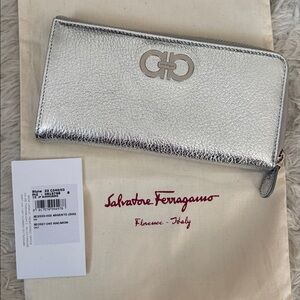 Salvatore Ferragamo Silver Argento Women's Zip Wallet